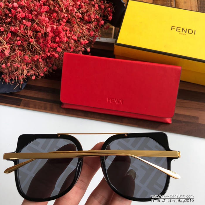 FENDI芬迪 字母鏡面 高級FD老花 時尚百搭款太陽鏡 FF0386S.  lly1719